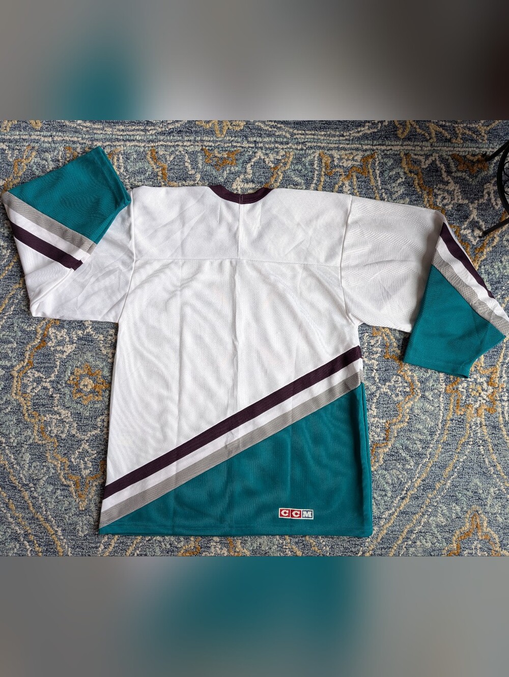 CCM Mighty Ducks White Teal Purple Hockey Jersey Men's Size Medium - Picture 4 of 7